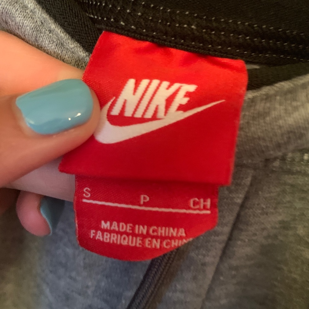 Nike sweatpants - Picture 4 of 4